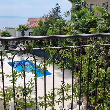 아파트 Nautico With Swimming Pool 오파티아
